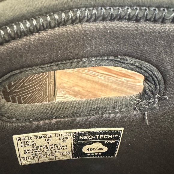 Bogs Green Winter & Rain Boots with Neoprene Upper - Picture 3 of 3